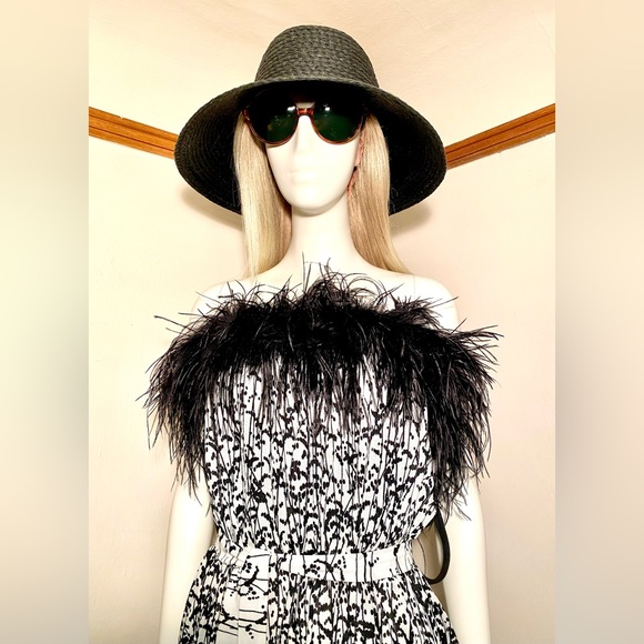 Black and White Dress w/ Feather Detail - Sm - Picture 11 of 12